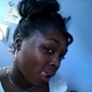 Meet your Posher, Delina